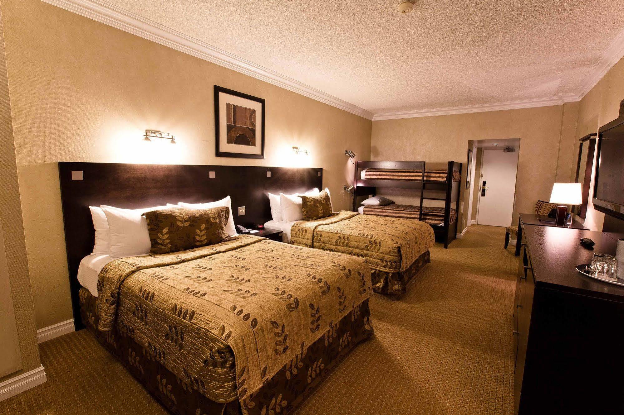 אדמונטון Fantasyland Hotel מראה חיצוני תמונה