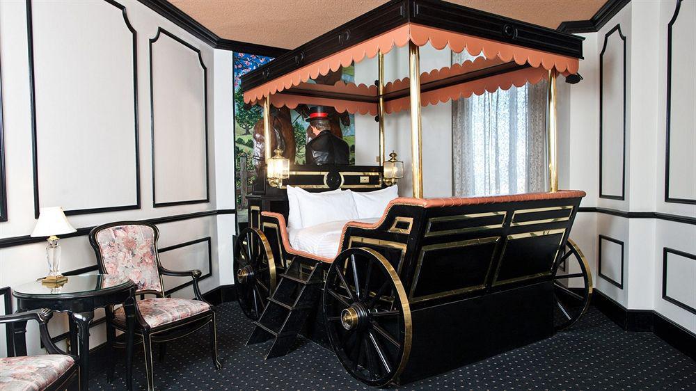 אדמונטון Fantasyland Hotel מראה חיצוני תמונה